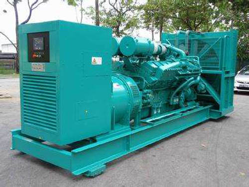 蒋场镇如何选择适合 100KW 发电机的电缆长度？
